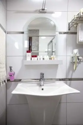 Standart Oda, Bahçe Manzaralı, Balkonlu