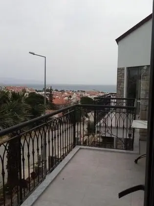 Daire-İki Yatak Odalı, Deniz ve Bahçe Manzaralı, Dublex