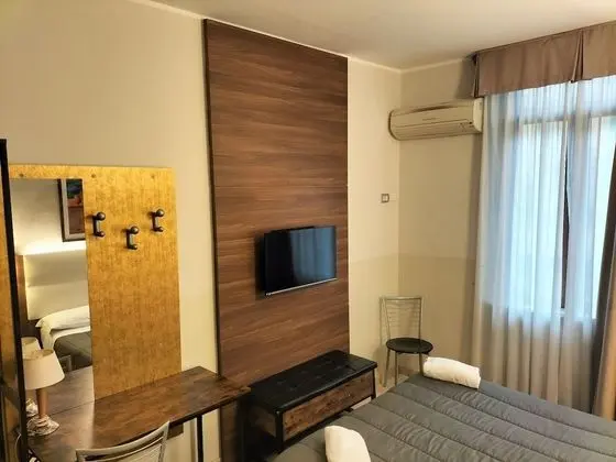 Tek Büyük Yataklı Oda