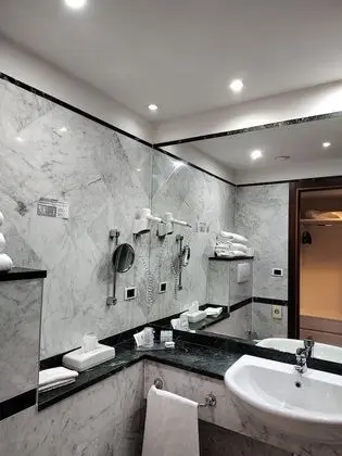Standard Tek Büyük veya İki Ayrı Yataklı Oda