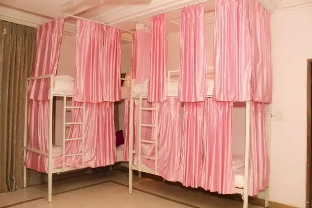 Superior Ortak Ranzalı Oda, Sadece kadınlar için