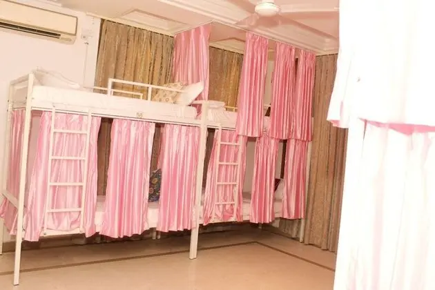 Superior Ortak Ranzalı Oda, Sadece kadınlar için