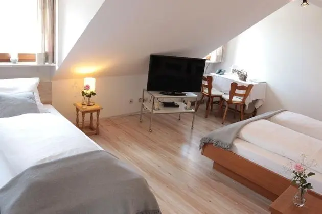 Standard Üç Kişilik Oda