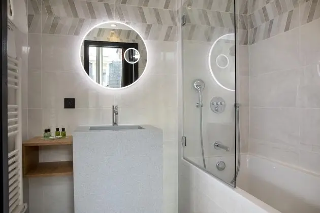 Superior Tek Büyük veya İki Ayrı Yataklı Oda