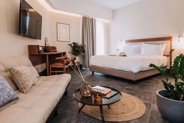 Üç Kişilik Oda