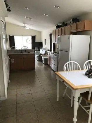 Ev, Birden Çok Yatak, Kişiye Özel Havuzlu (Laurel Ridge)