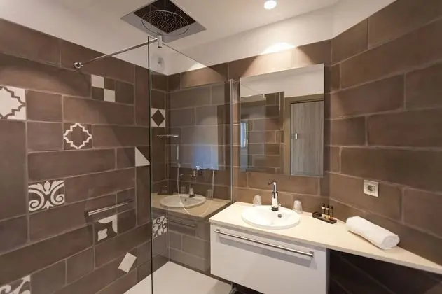 Comfort Tek Büyük veya İki Ayrı Yataklı Oda, Teras