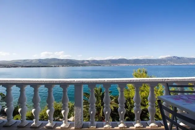 Apart Daire (David - 20m from the beach with parki)