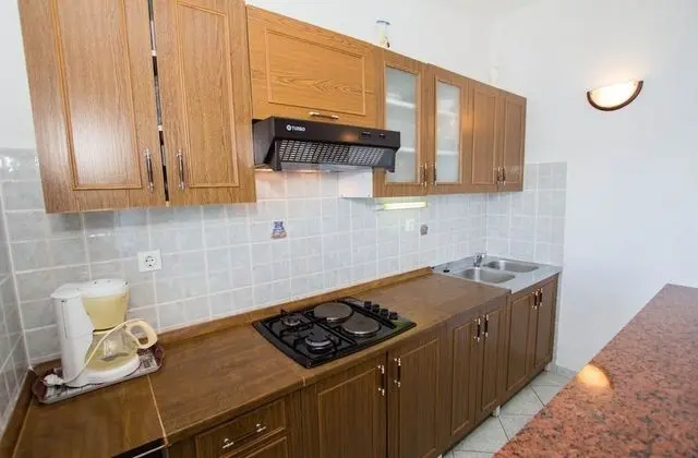 Apart Daire (David - 20m from the beach with parki)