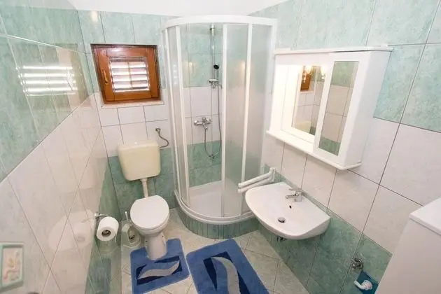 Apart Daire (David - 20m from the beach with parki)