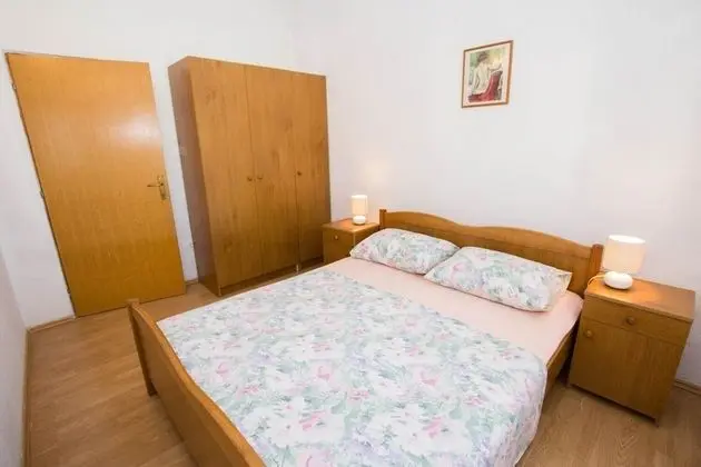 Apart Daire (David - 20m from the beach with parki)