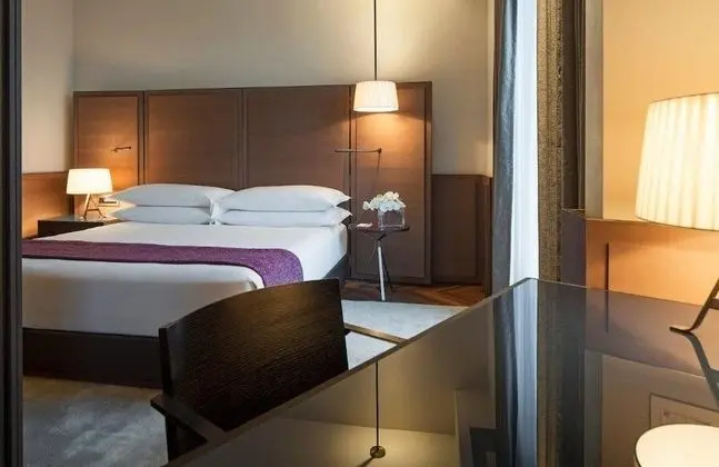 Alcove Deluxe Balcony Old City View