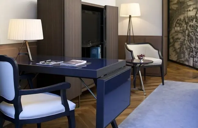 Alcove Deluxe Balcony Old City View