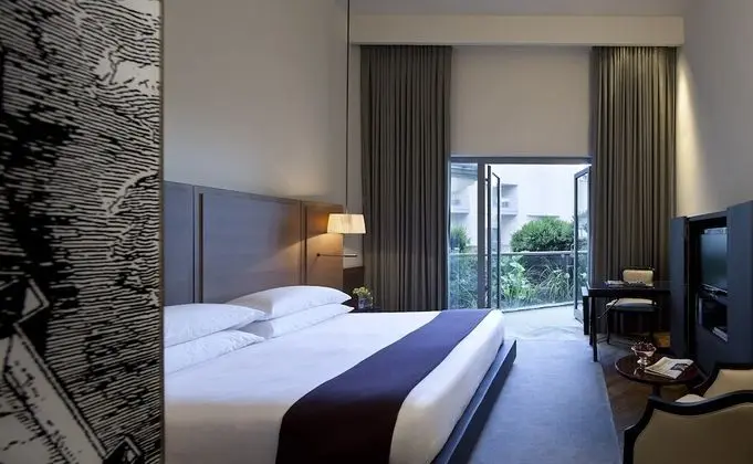 Deluxe Oda, Havuz Manzaralı (Partial Old City view)