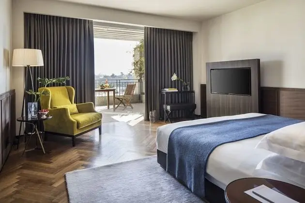 Junior Suite with Balcony and Old City View.