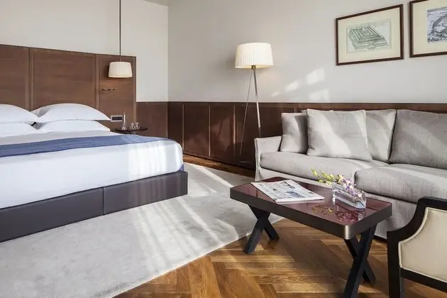 Junior Suite with Balcony and Old City View.