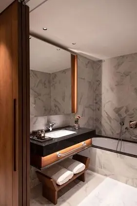 Deluxe Oda, Denize Bakan (Horizon Lounge)