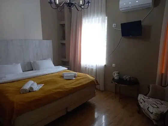 Standard Tek Büyük Yataklı Oda