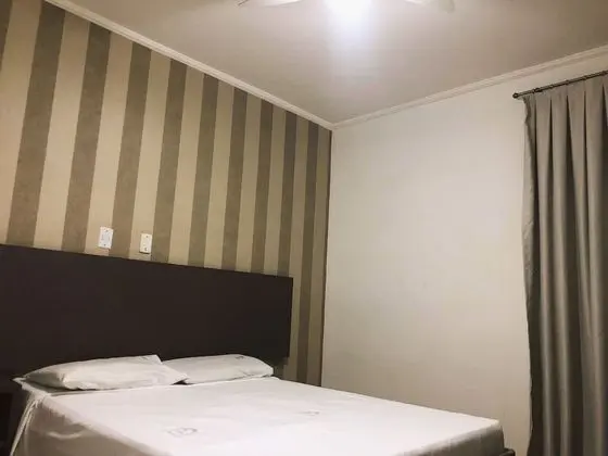 Luxury Tek Büyük Yataklı Oda