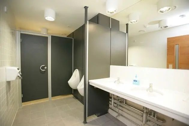 Tek Kişilik Oda, Ortak Banyo
