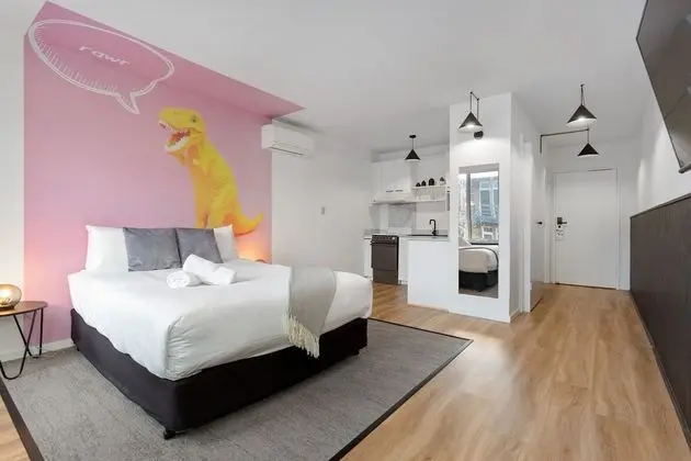 Pet Friendly Studio