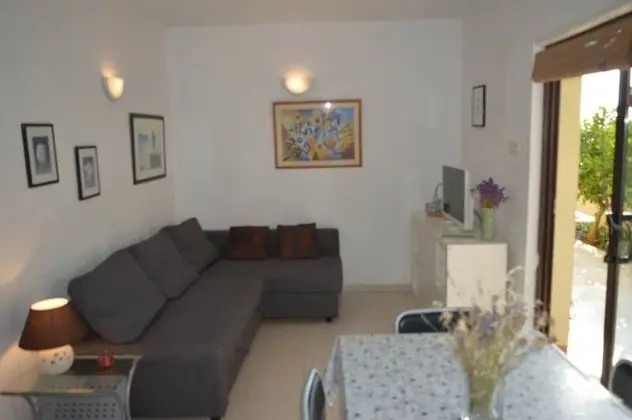 Apart Daire (Davor - 20m from sea - A1(2+2))