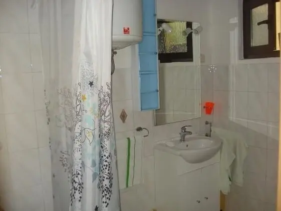 Apart Daire (Davor - 20m from sea - A1(2+2))