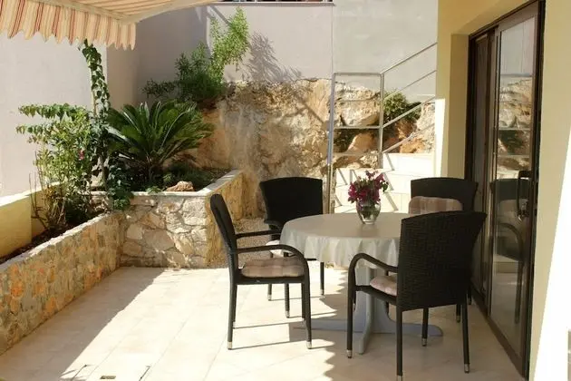 Apart Daire (Davor - 20m from sea - A1(2+2))