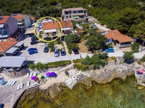 Apart Daire (Davor - 20m from sea - A1(2+2))