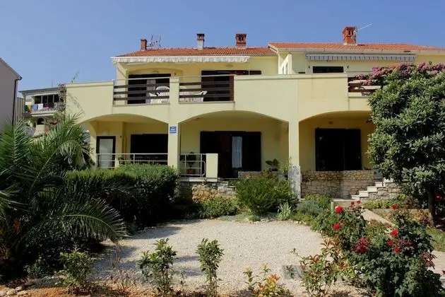 Apart Daire (Davor - 20m from sea - A1(2+2))