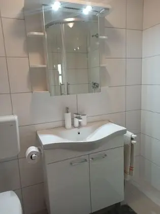 Apart Daire (Davor - with parking - A2(2+2))