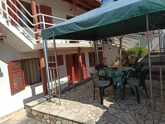 Apart Daire (Davor - with parking - A2(2+2))