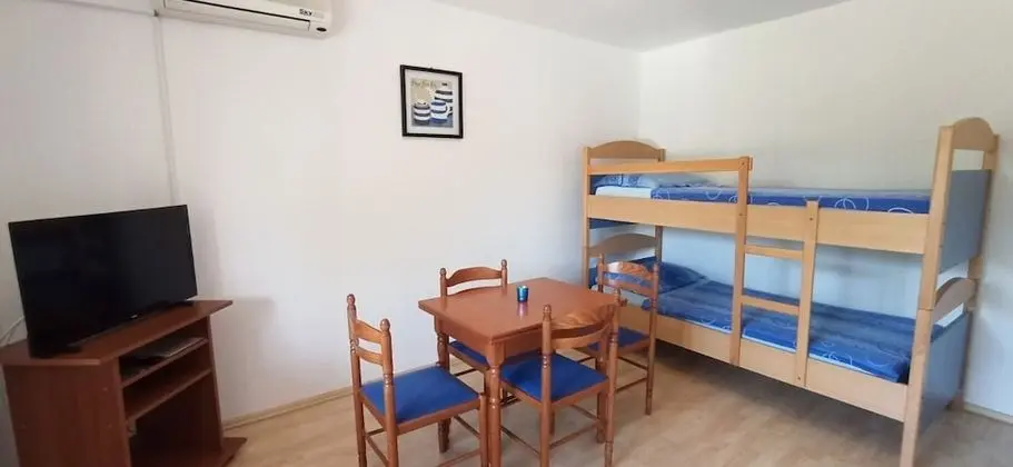 Apart Daire (Davor - with parking - A5(2+2))