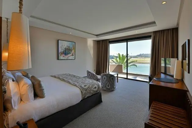 Premium Oda (River View)