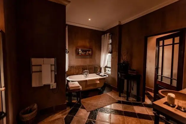 Luxury Tek Büyük Yataklı Oda, 1 En Büyük (King) Boy Yatak, Bahçe Manzaralı