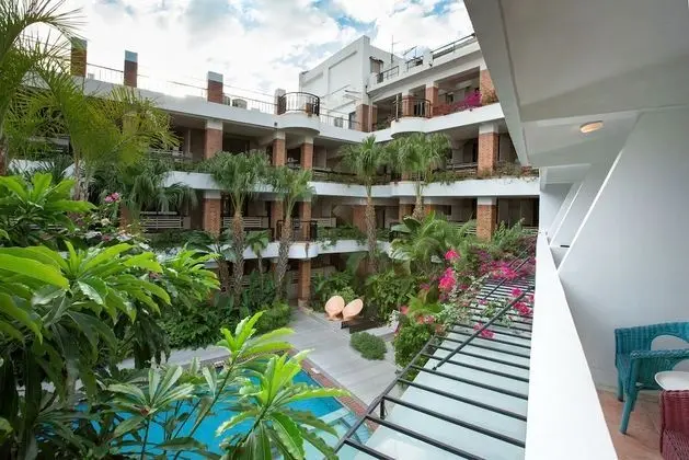 Tek Büyük Yataklı Oda, Balkon