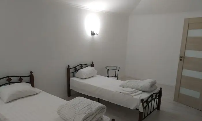 Comfort Tek Büyük veya İki Ayrı Yataklı Oda