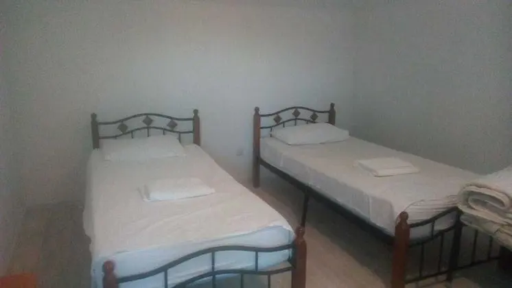 Comfort Tek Büyük veya İki Ayrı Yataklı Oda