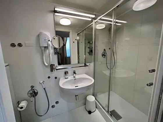 Deluxe Dört Kişilik Oda
