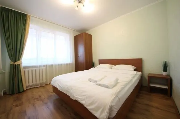 Apart Daire, 1 Yatak Odası (Chelyabinska 17)