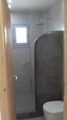 Tek Büyük veya İki Ayrı Yataklı Oda, Havuz Manzaralı