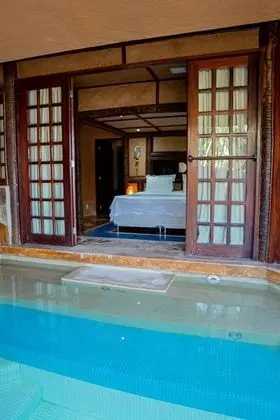 Luxury Oda