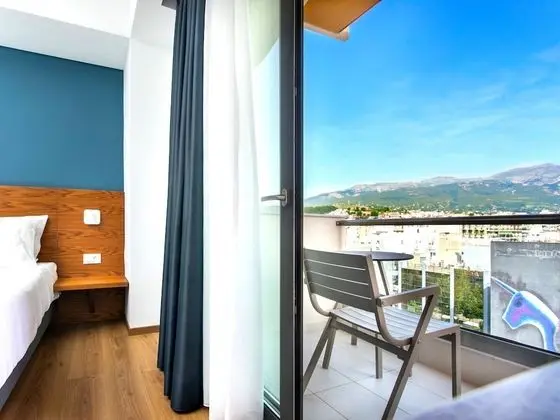 Superior Tek Büyük veya İki Ayrı Yataklı Oda, Şehir Manzaralı