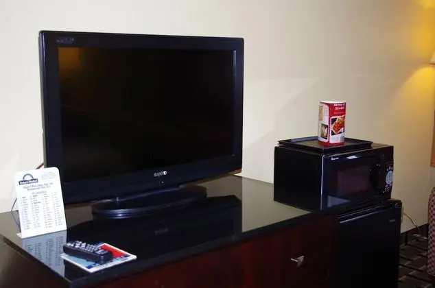 Tek Büyük Yataklı Oda, 2 Çift Kişilik Yatak