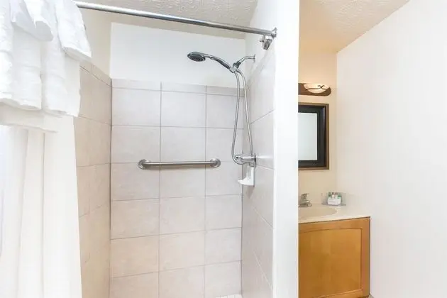 Süit, 1 Büyük (Queen) Boy Yatak, Sigara İçilmez, Okyanus Manzaralı (One-Bedroom Suite)