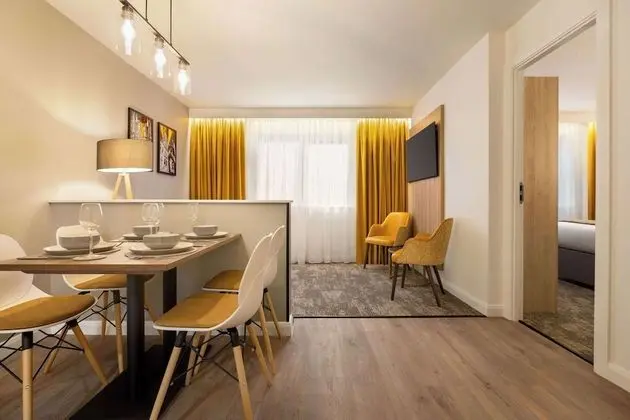 Apart Daire, 2 Yatak Odası (1 King, 2 Twin, and 1 Sofabed)