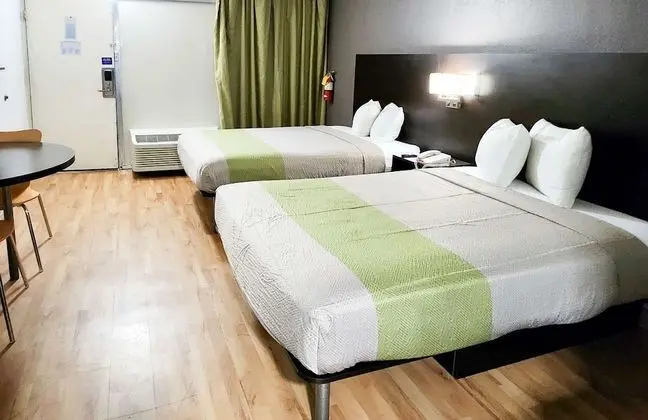 Standard Oda, 2 Çift Kişilik Yatak, Sigara İçilmez, Buzdolabı ve Mikrodalga