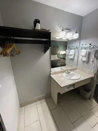 Oda, 1 En Büyük (King) Boy Yatak, Sigara İçilmez, Buzdolabı ve Mikrodalga