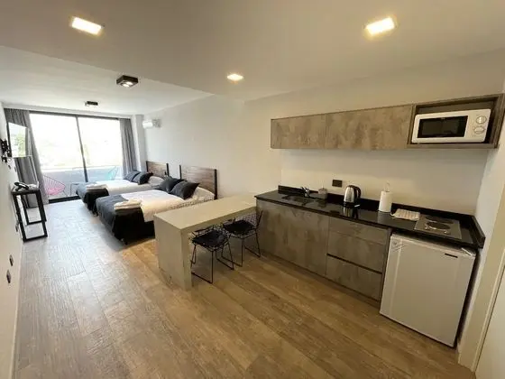 Deluxe Dört Kişilik Oda, Balkon