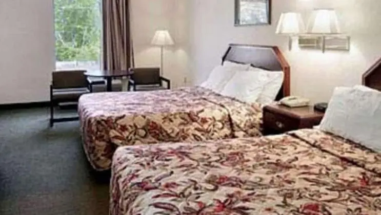 Oda, 2 Çift Kişilik Yatak, Sigara İçilebilir, Buzdolabı ve Mikrodalga